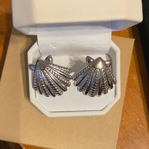 Elegant Silver Shell Clip On Earrings